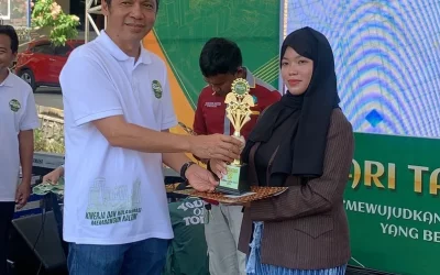 Mengukir Prestasi: Aisyah Delia Hidayat, Juara 2 dengan Karya Tulis Ilmiah Inovatif