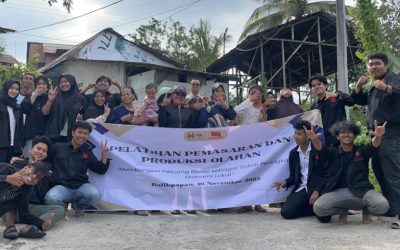 Membangun Peluang Bisnis melalui pelatihan Pemasaran Produk dan Peningkatan Nilai Hasil Panen menjadi Produk Olahan